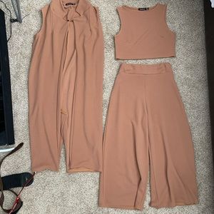 Boohoo 3-piece brown/beige set